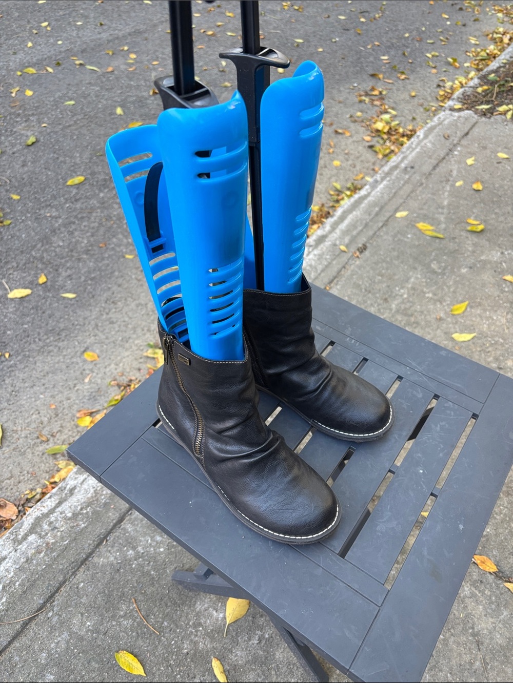Remonte Black Leather Ankle Boots with Side Zipper